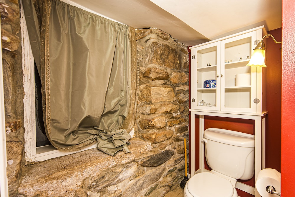 Stone Manor Boutique Inn - Property Image 58