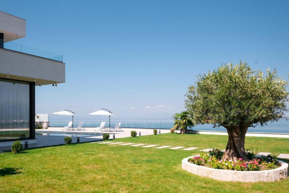 The Panoramic Villa in Shkod r