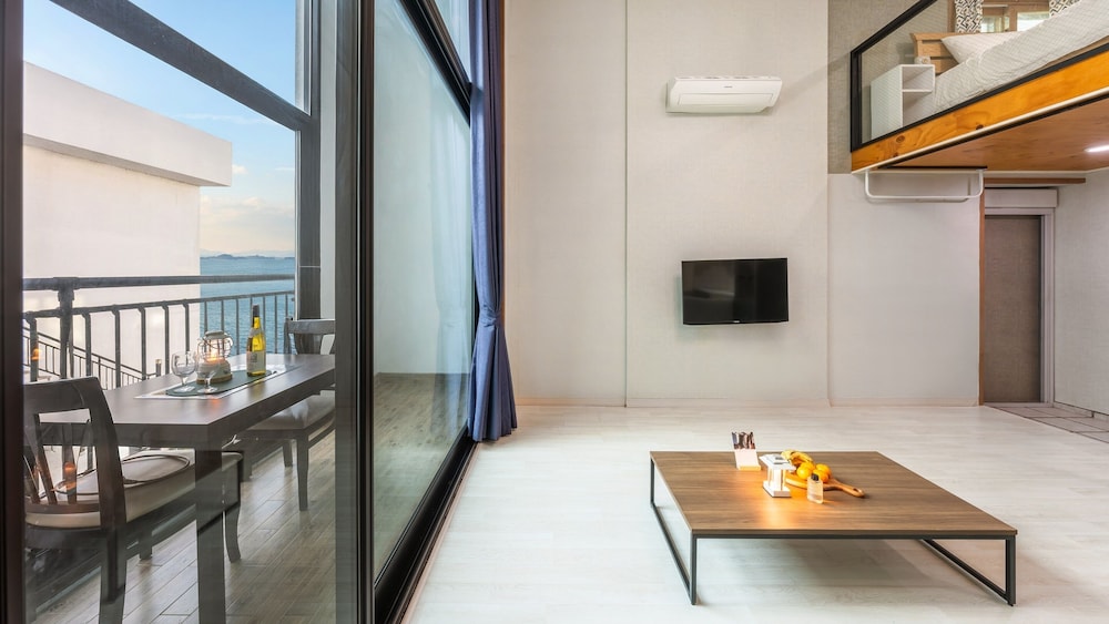 Yeosu Arungeorida Ocean View Pension
