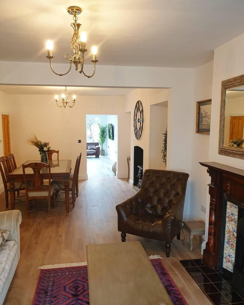 Charming 2-bed Cottage in Formby, Liverpool photo 5