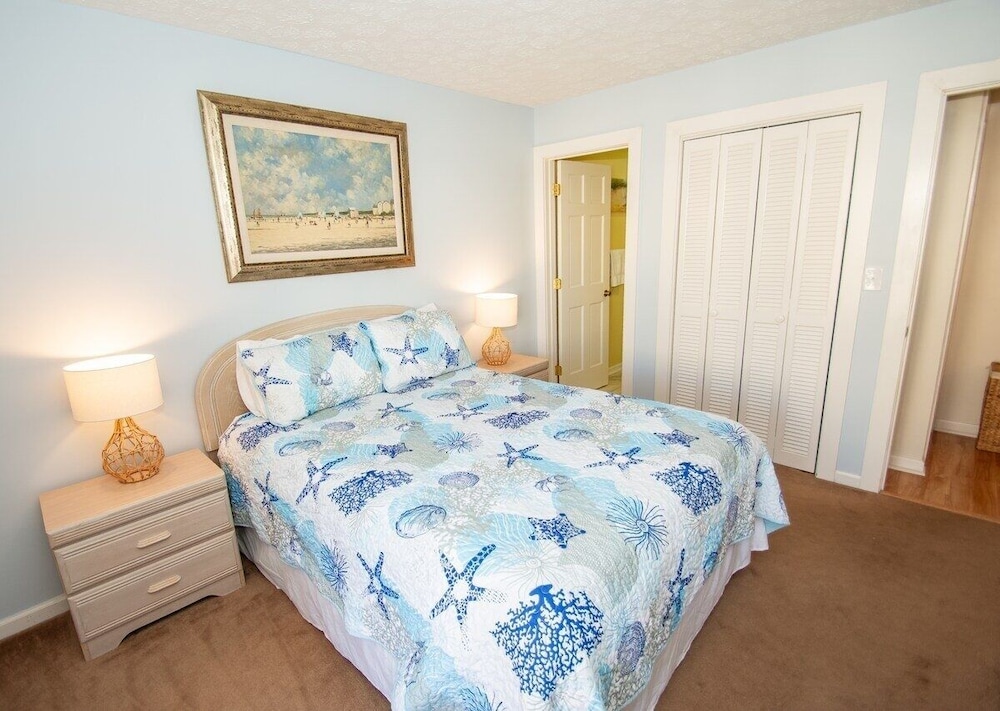 Shipwatch I226 2 Bedroom Condo