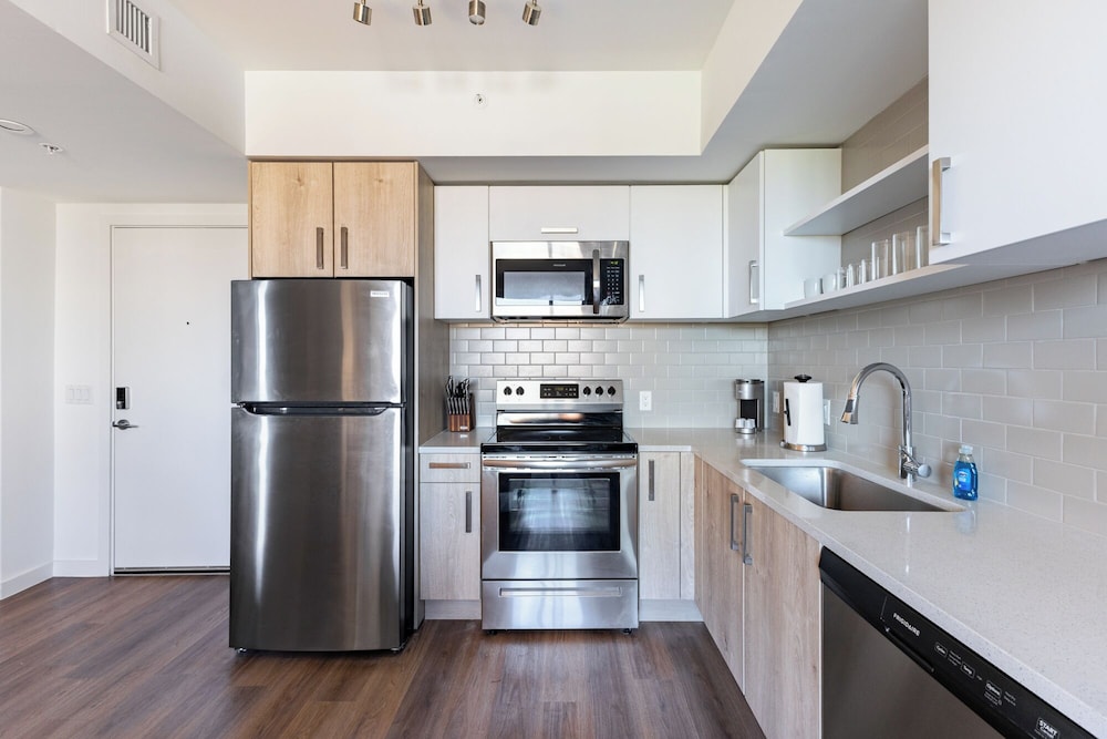 Landing Apartments - Pompano Beach