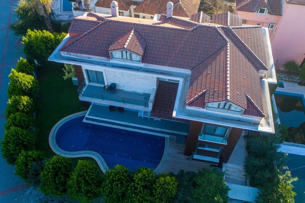 Jotun Villa Icmeler view 4