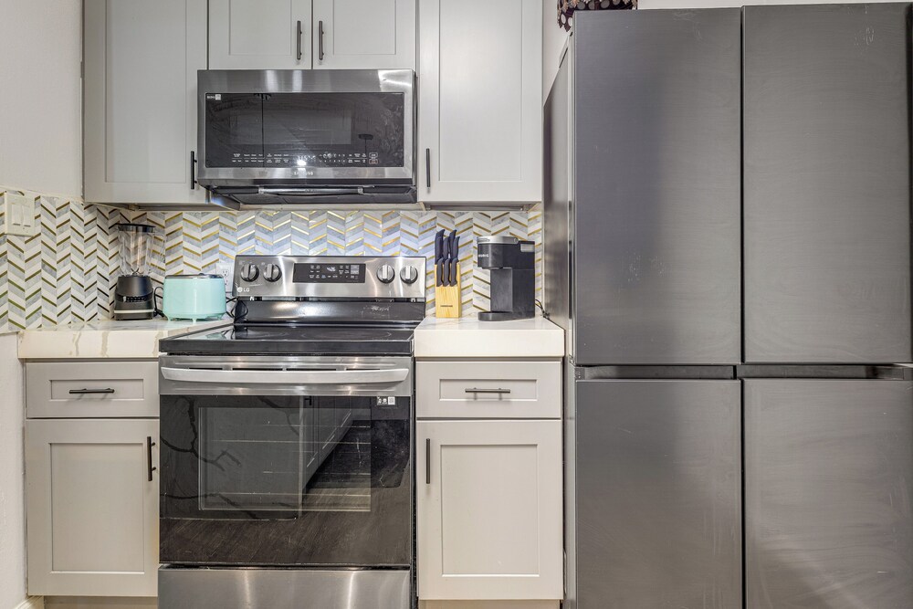 Families Welcome! Recently Renovated Home in Katy