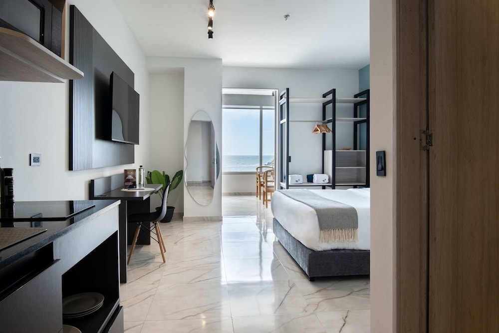 w Magical 1BR w Ocean View Near C Amurallada