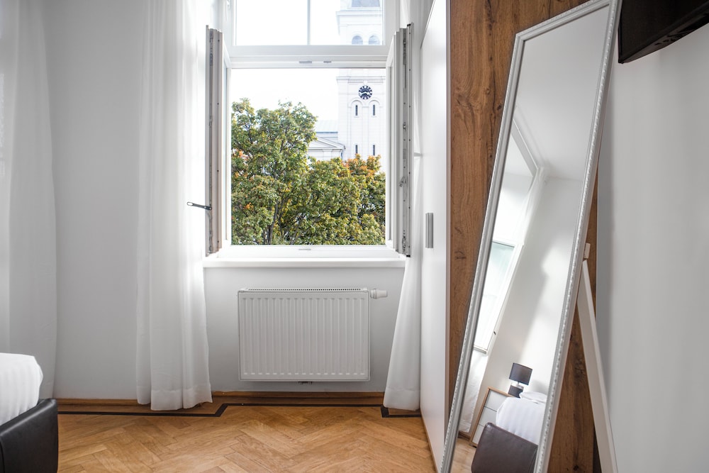 Perfect 7BR Stay Near Hauptbahnhof