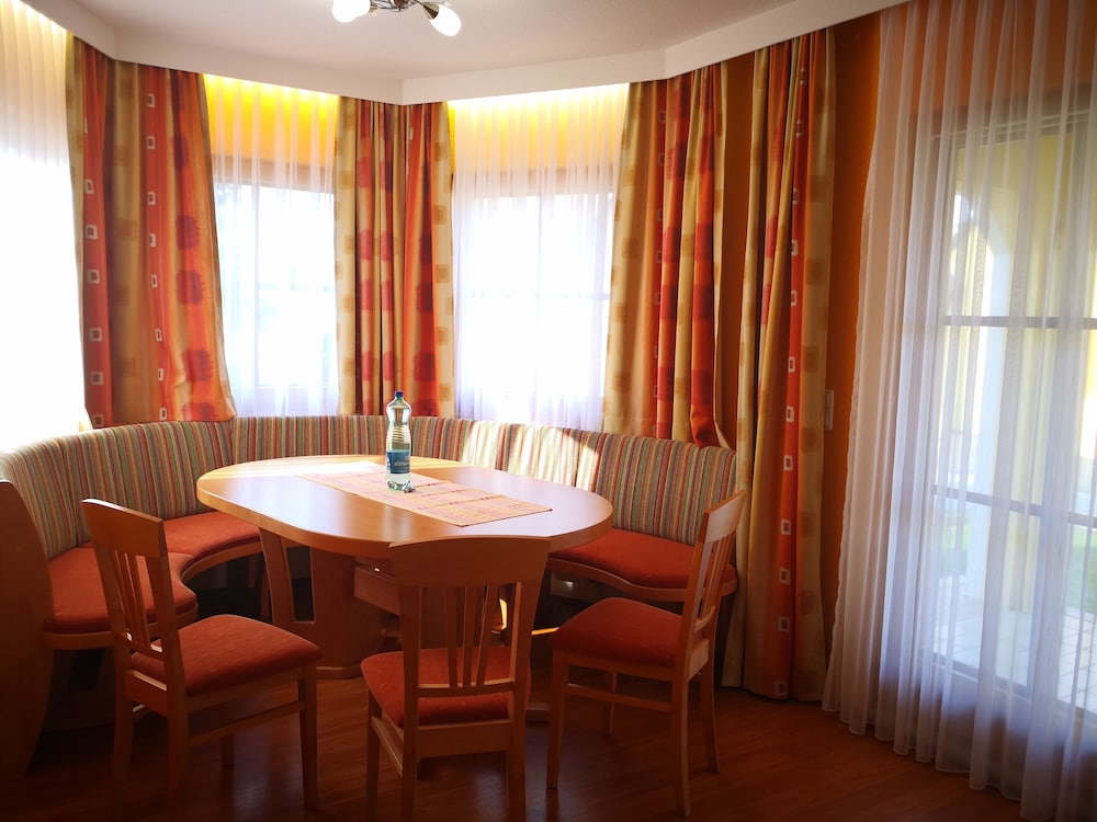 Golf & Therme Sonnenpension Hotel Garni