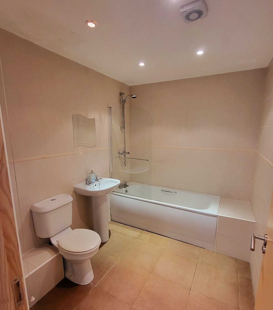 Letterkenny Vacations - Wild Atlantic Apartments Port House Letterkenny - Property Image 6