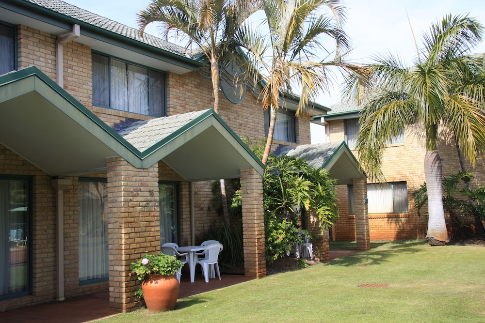 Aqua Villa Resort