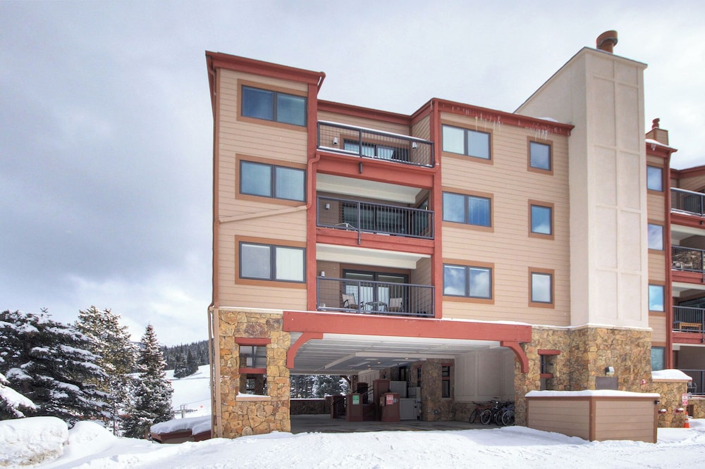 Peaceful Forested Location Next to River, Ski-In Ski-Out Located in Center Village - LD102 by Redawning