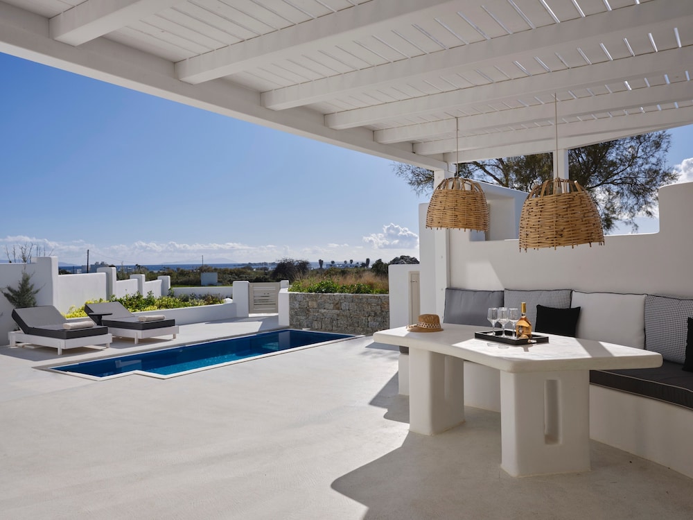 Maestro Villas Naxos