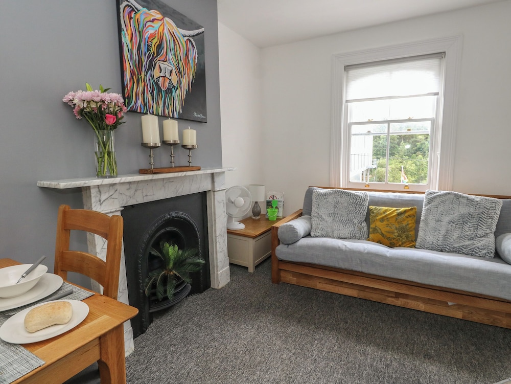 Flat 4 - Hengistdury