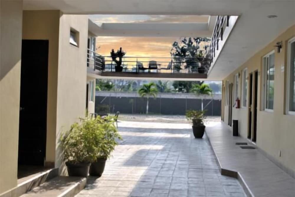 Poza Rica Vacations - PR Express - Property Image 12