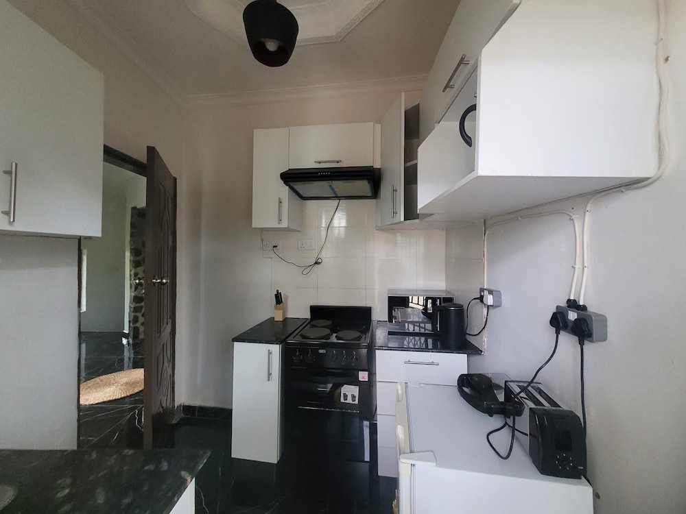 eCRG PARK GUESTHOUSE