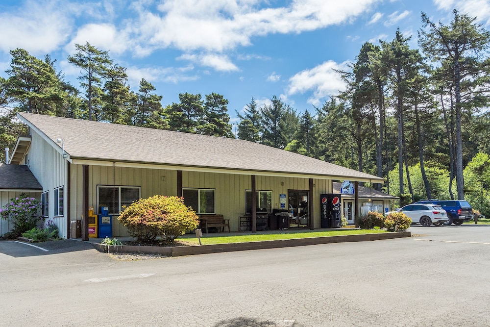 Whaler's Rest RV & Camping Resort