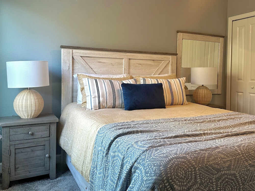 Luxurious Retreat Games & More