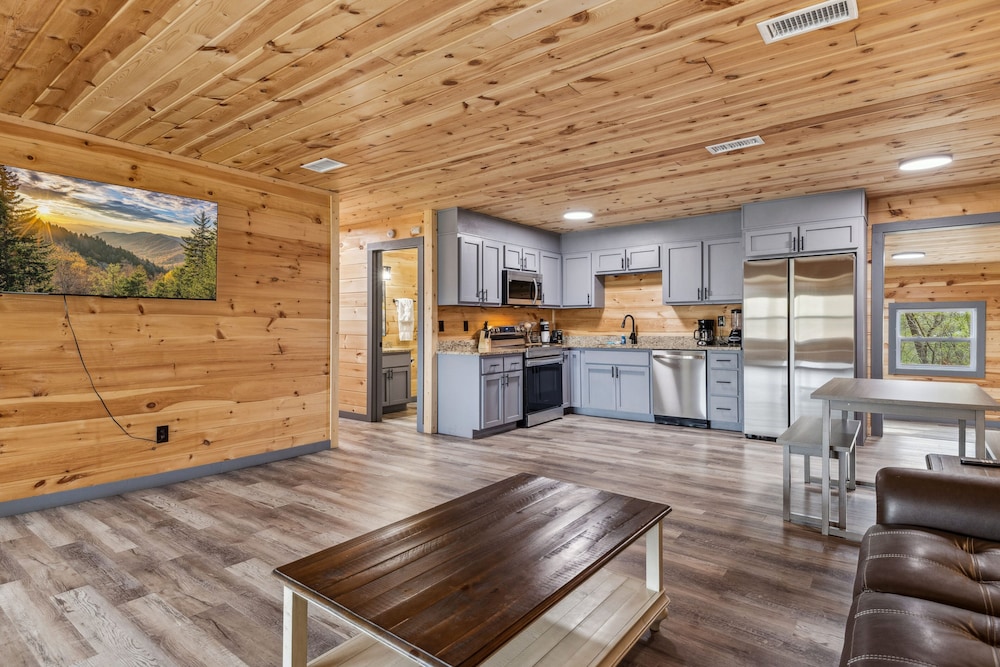 Starlight Valley 3 Bedroom Cabin