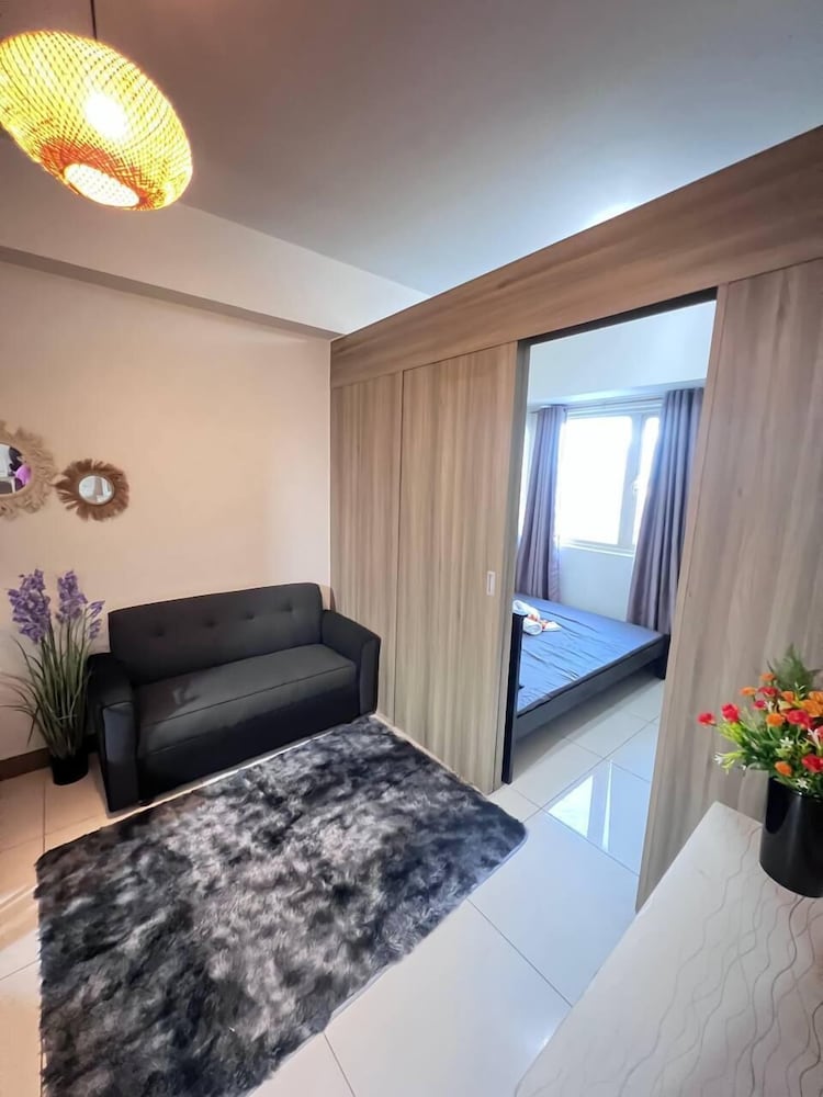 COAST RESIDENCES