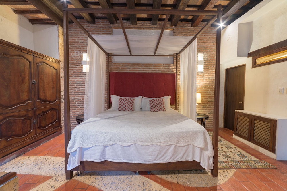 Casa de los Reyes by Nomad Guru view 5
