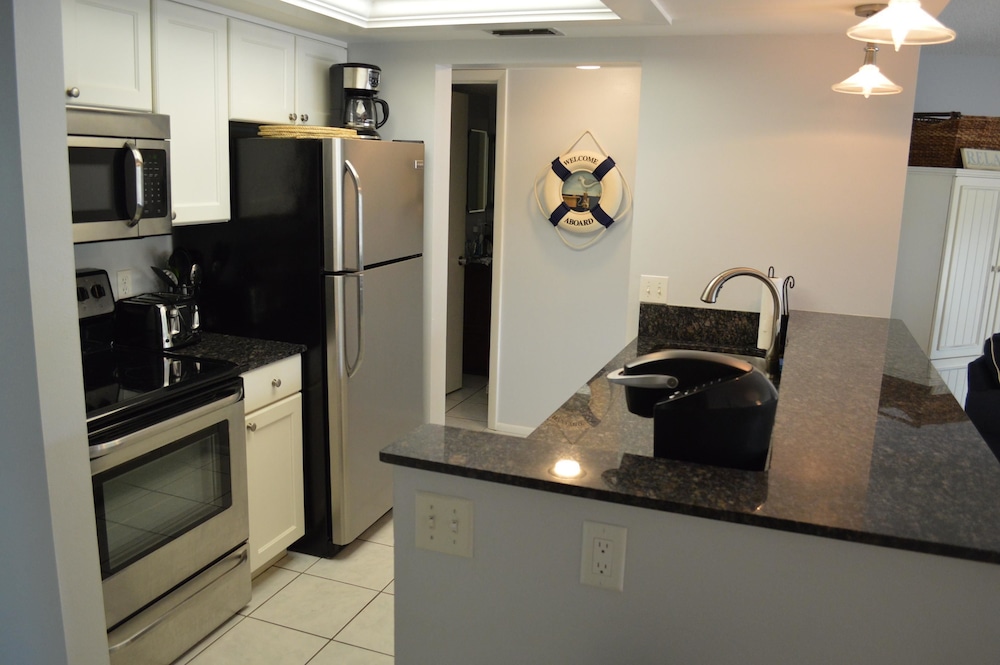 Cove II 822F 2 Bedroom Condo By Midnight Cove II