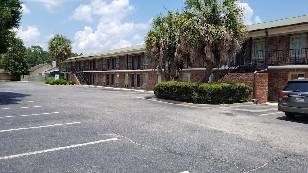 Palmetto Inn