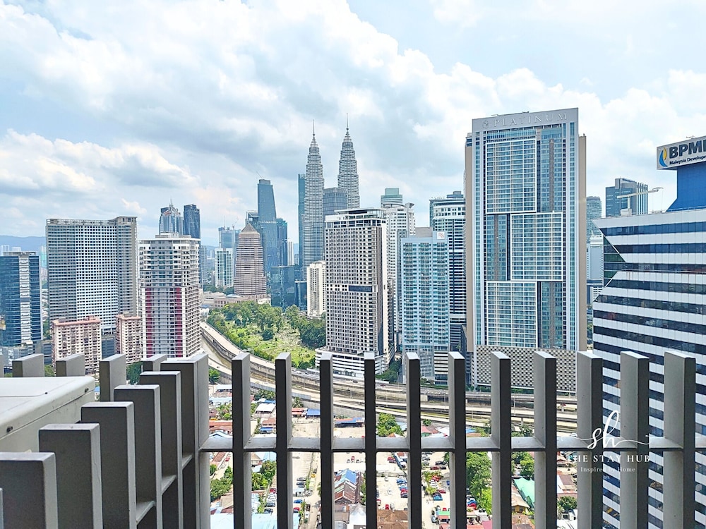 The Colony Luxe KLCC View Sky Pool