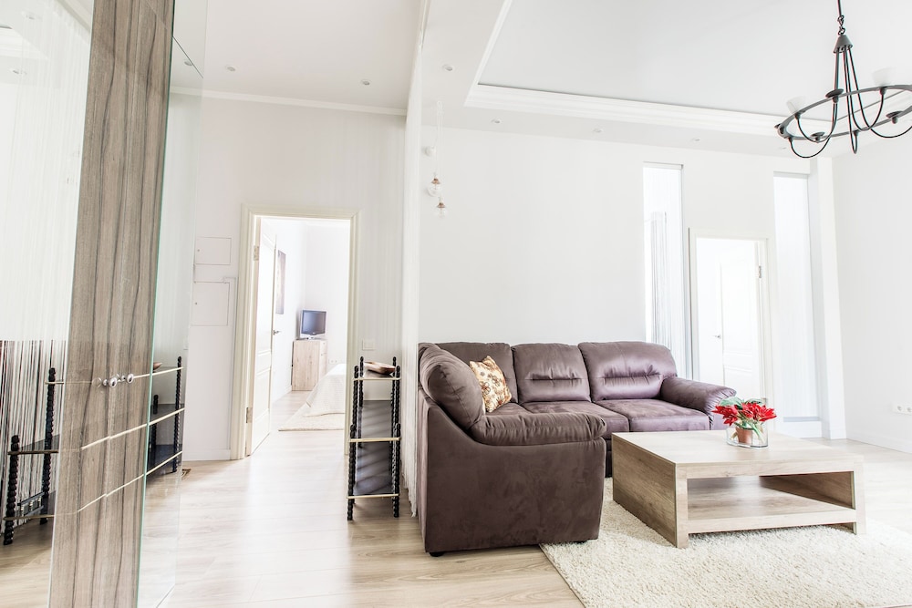Minsk Apartment Lux on Nezavisimosti 43