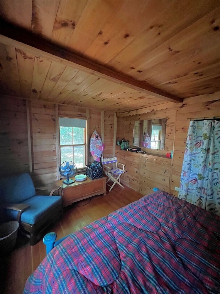Ingall's Nook Limit 8 2 Bedroom Cabin by RedAwning view 3
