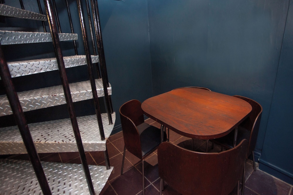 higgihaus 107 Sleeps 4 Monday - Friday