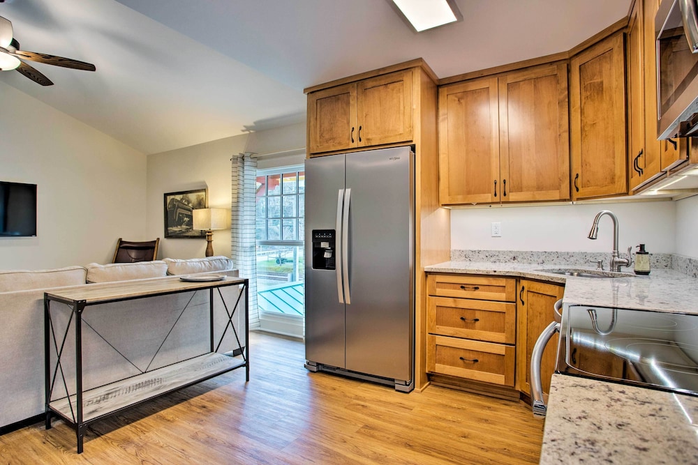 Newly Remodeled Apartment on Main Street in Saluda - Property Image 20