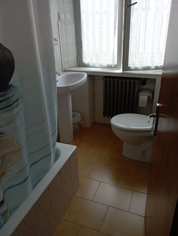 Hostal Oria - Property Image 7