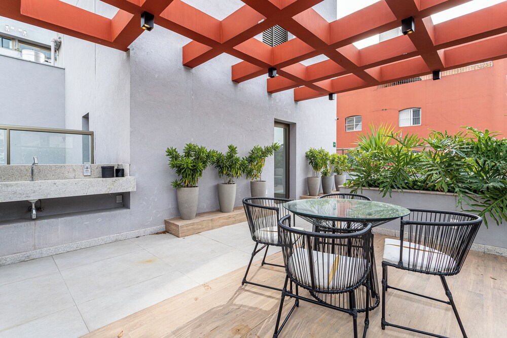 Terraço Oscar Freire by Viva - Prédio novo ao lado do Hospital das Clínicas e do metrô