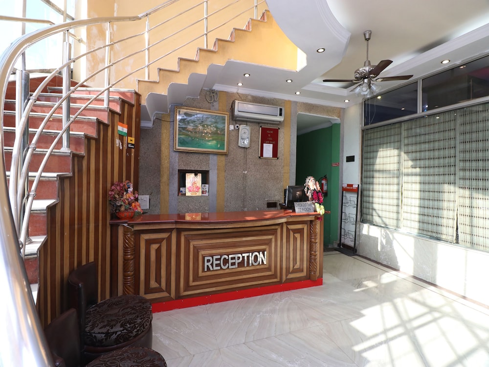 OYO 24340 Hotel Laxmi Palace view 4