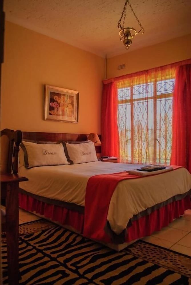 Ebuhleni Guest Lodge