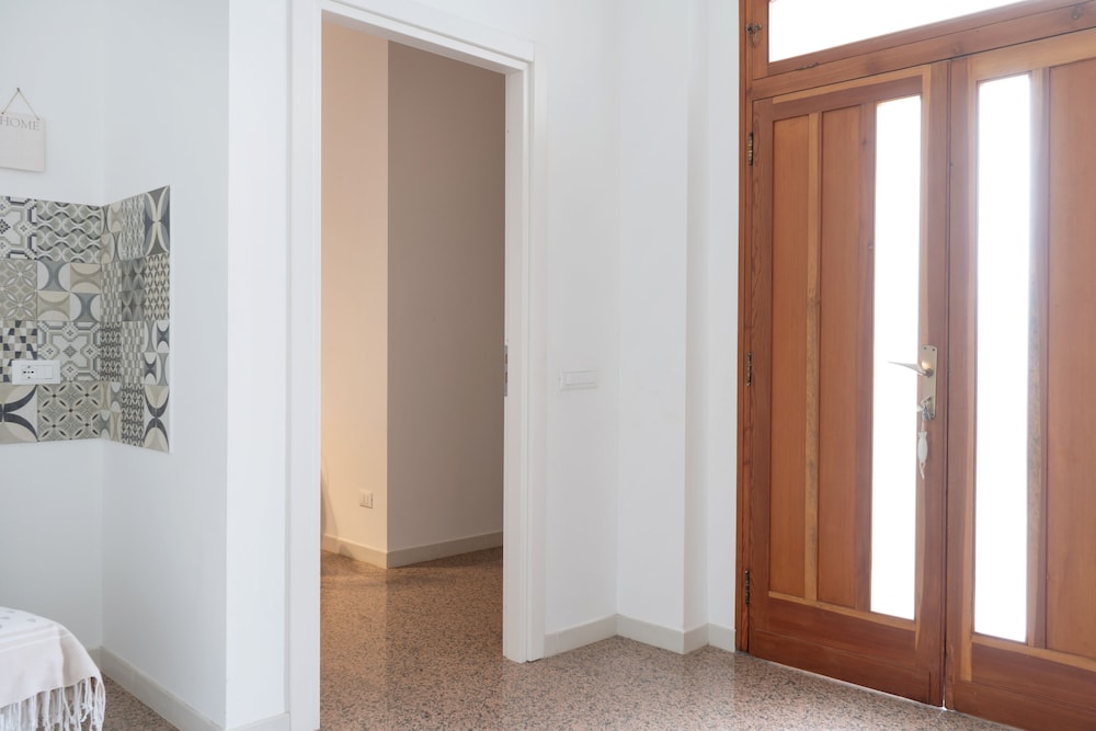 Donna Carlotta photo 3