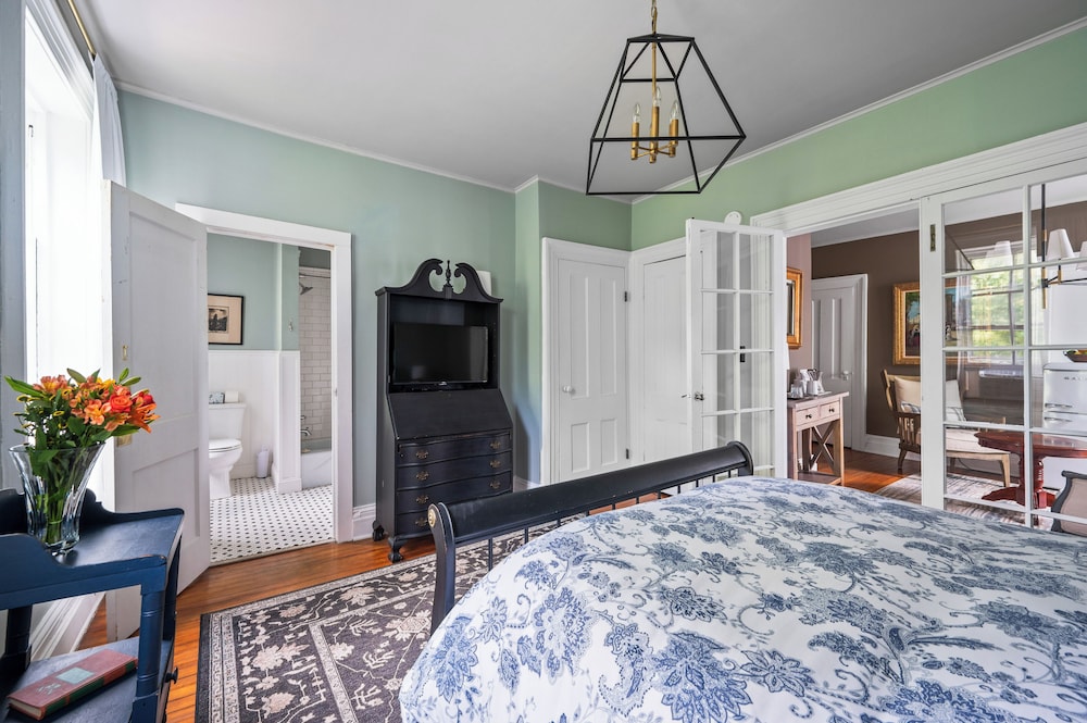 Kingston Vacations - The Wiltwyck - Property Image 44