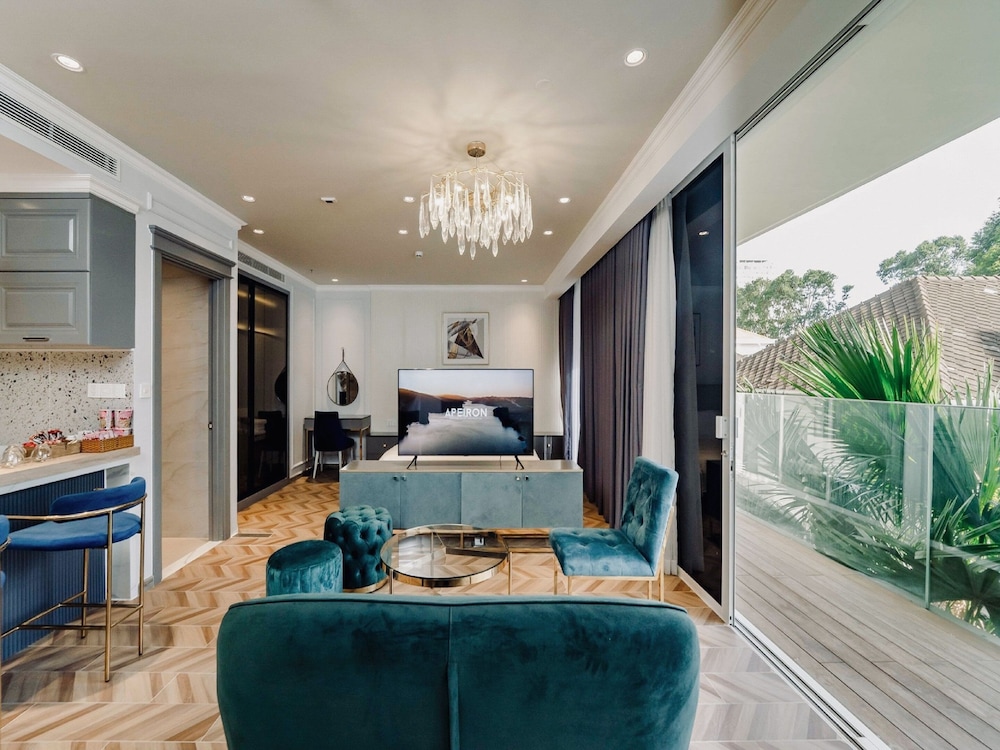 Serenity Luxury Private Pool Villas - Free One Way Airport Shuttle