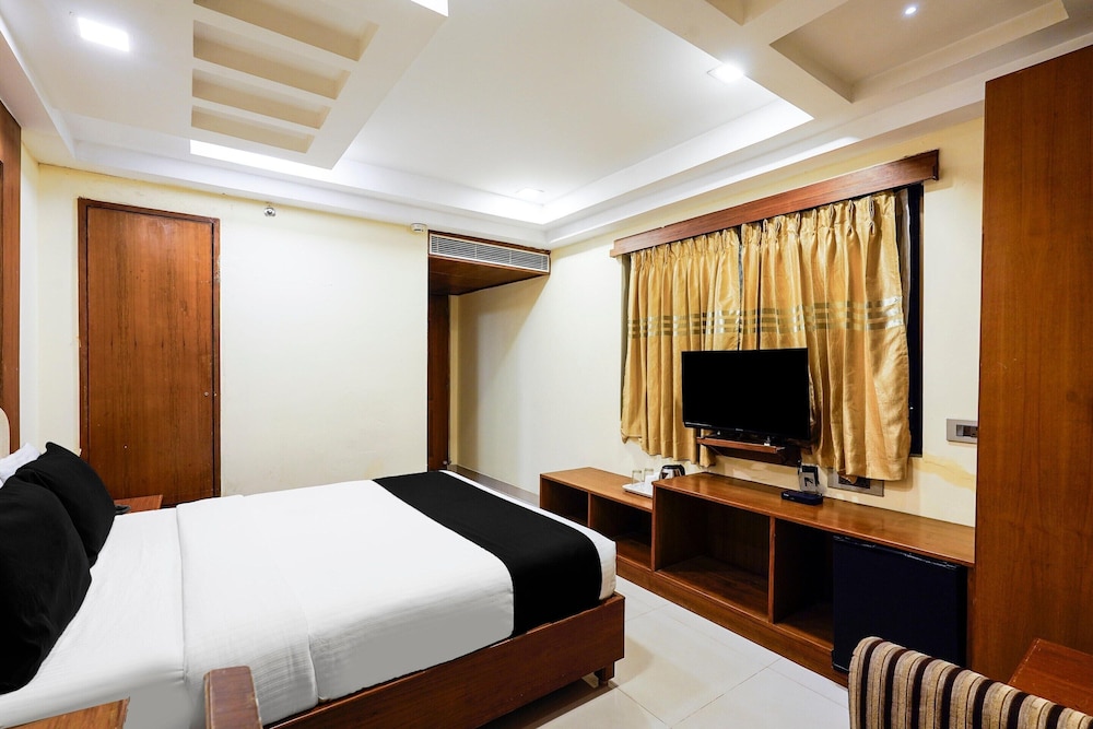 Luxury Urban Stays Near Chennai Airport