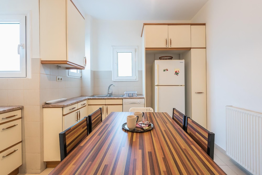 Spacious Holiday Family Home by Cloudkeys