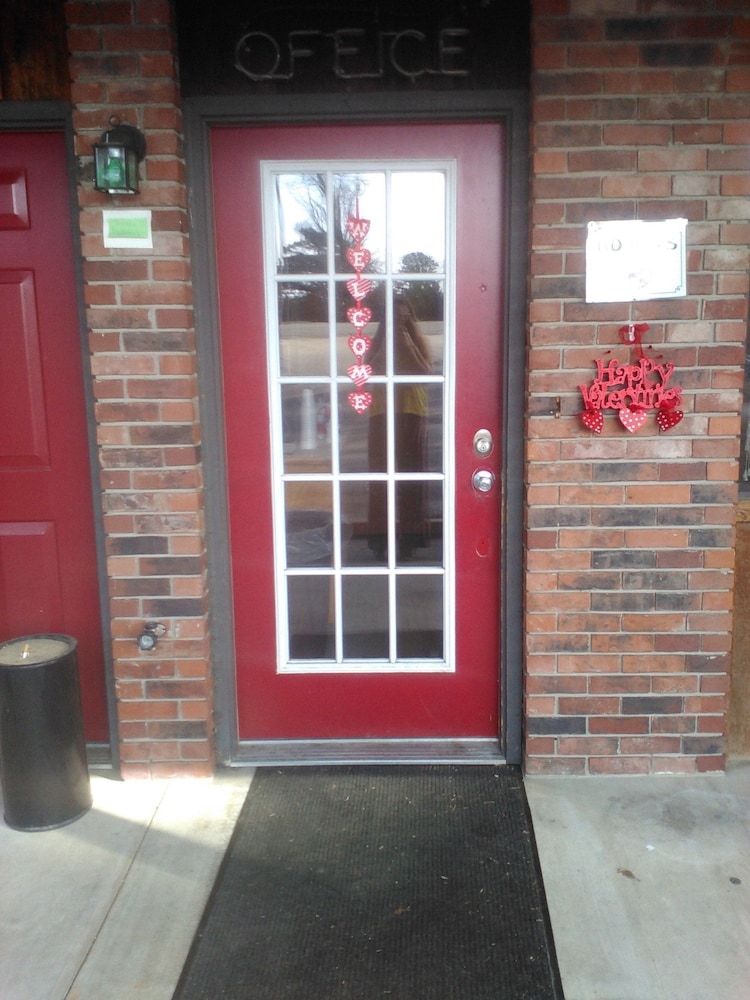 The Razorback Lodge