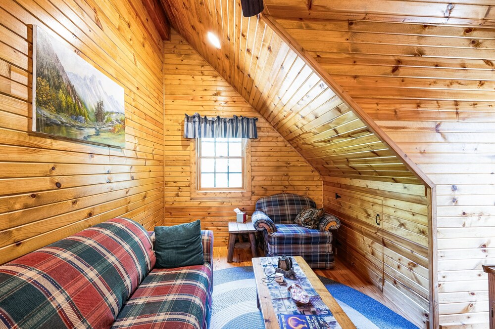 Woodlands Cabin Retreat In Oxford 2 Bedroom Cabin