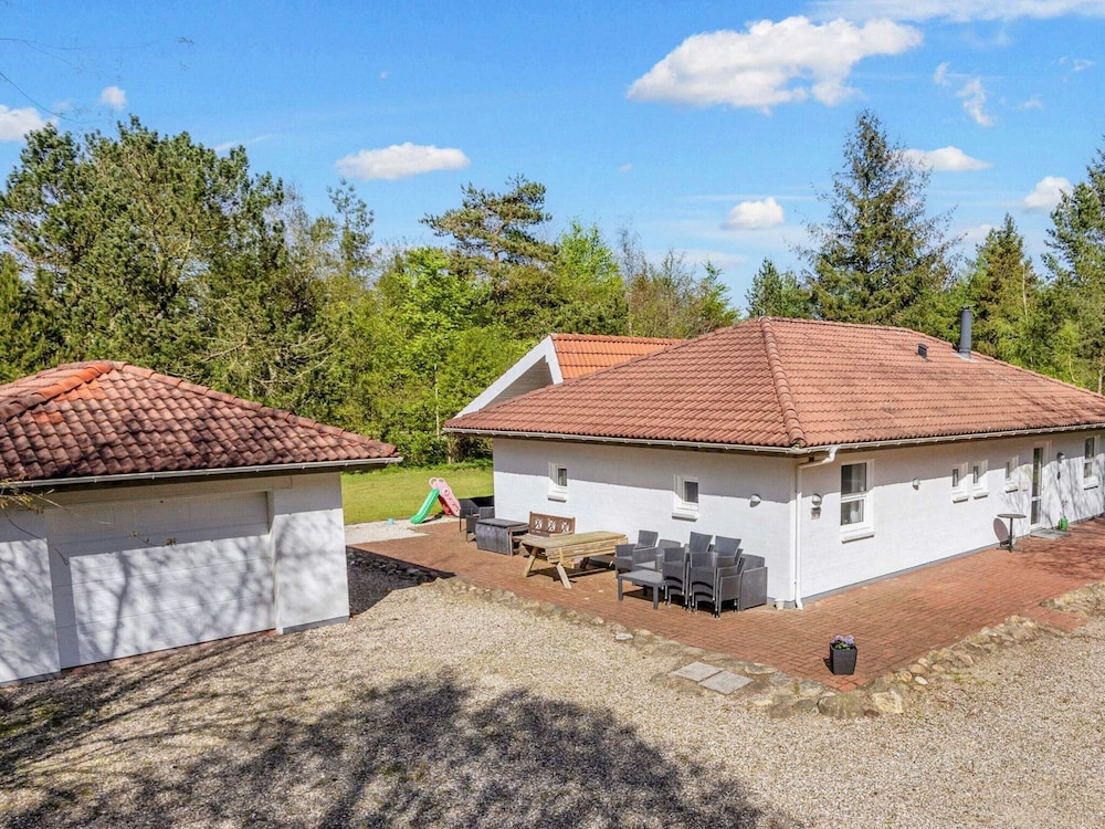 8 Person Holiday Home in Hojslev-by Traum