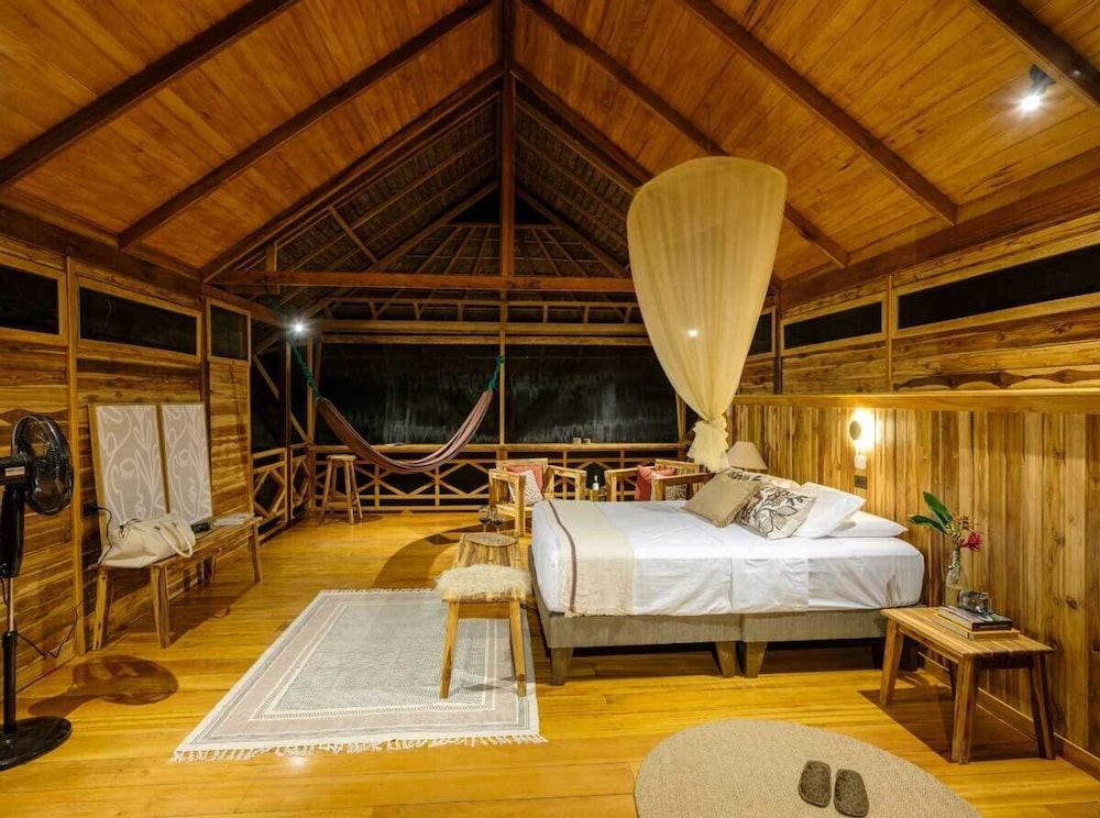 Explorers Inn