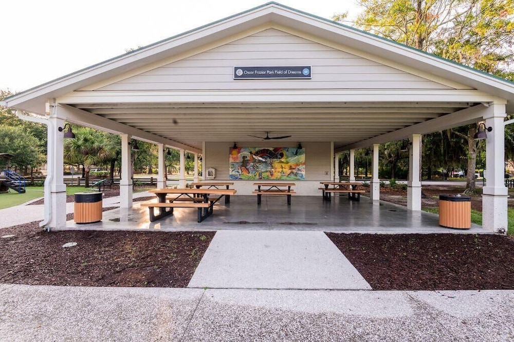 Calypso Cottage in Old Town Bluffton. in the Heart of Historic Old Town