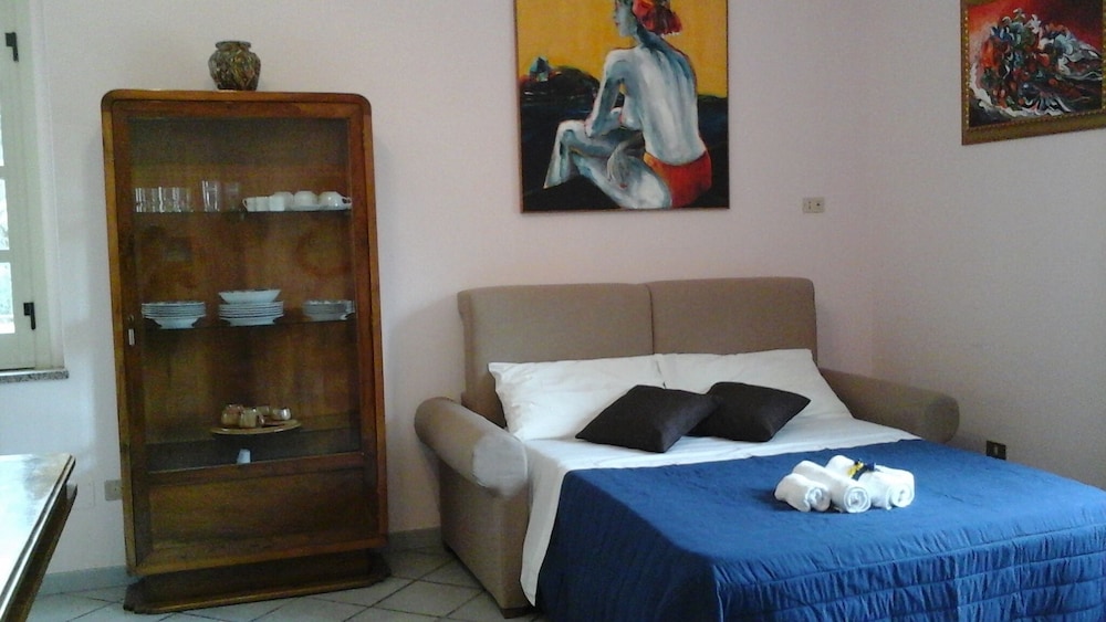 Photo 33