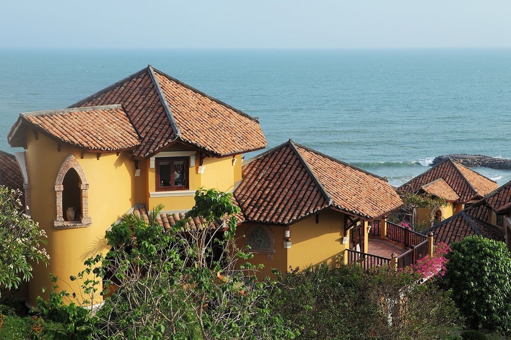 Poshanu Resort