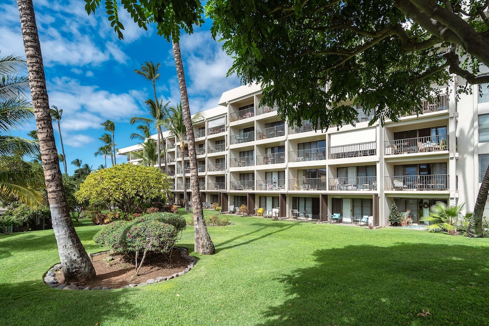 Budget Friendly - Kihei Akahi C-608, Ocean Views, Short Walk to Kamaole Beach II