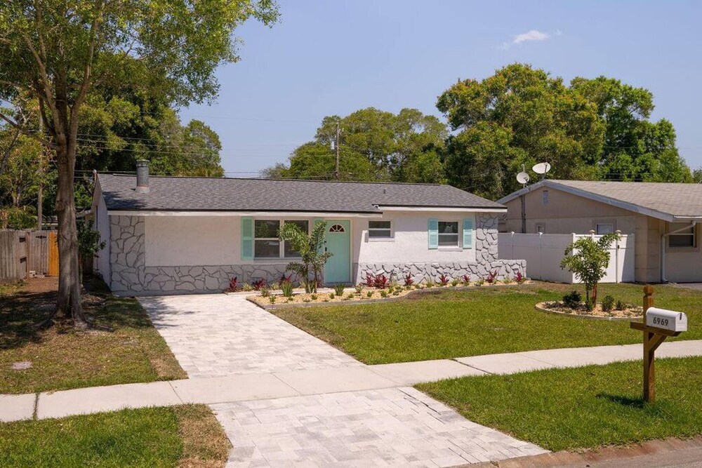 Heated Pool Close to St Pete Tampa Pet Friendly, photo 5