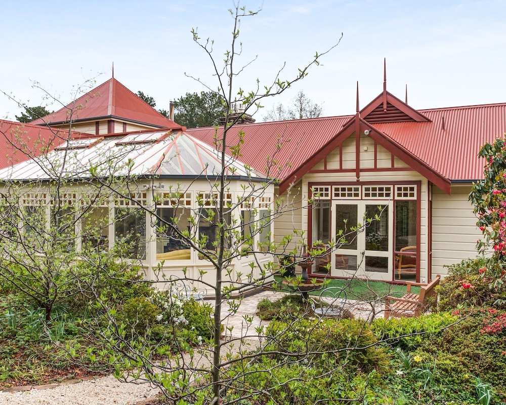 Bethany Manor Bed & Breakfast