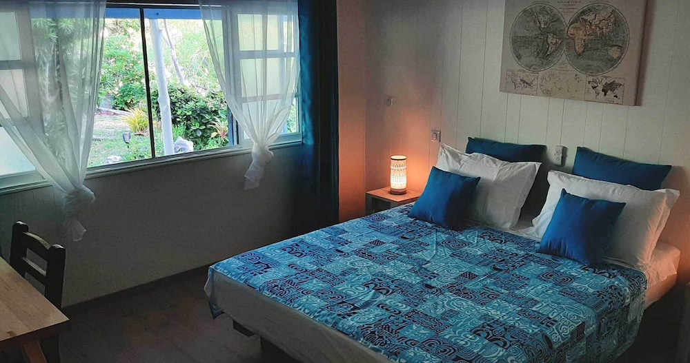 Moana Breeze Eco Lodge view 2